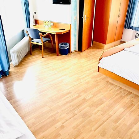Mc Hotel Karlsruhe Esterno foto