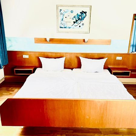 Mc Hotel Karlsruhe Esterno foto