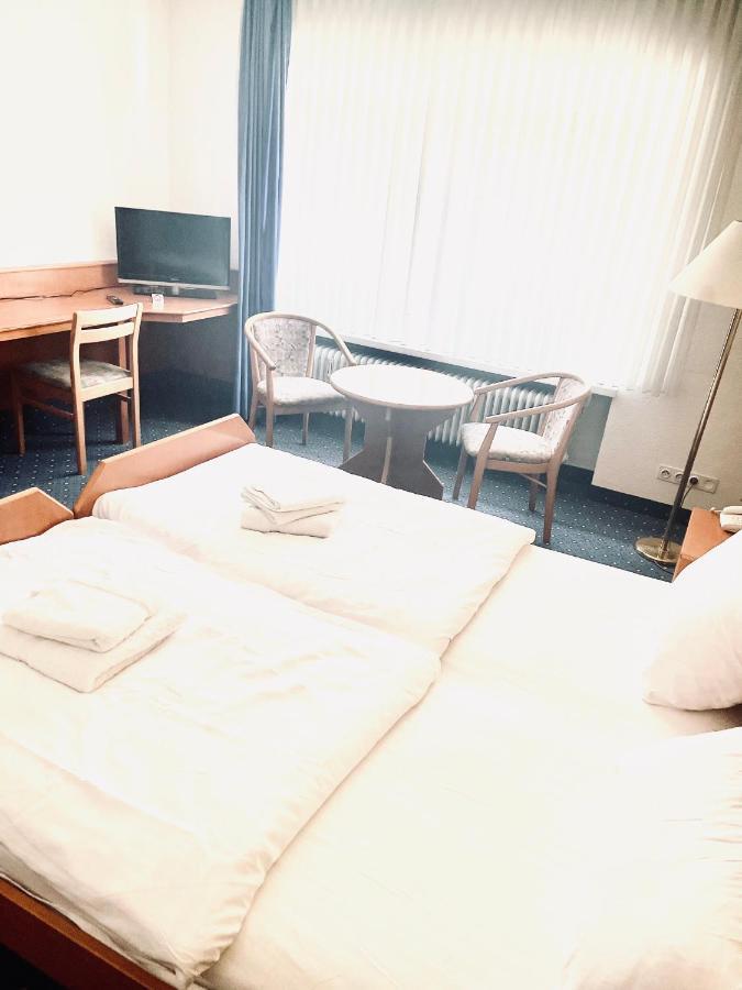 Mc Hotel Karlsruhe Esterno foto
