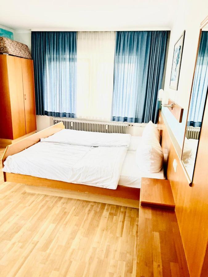 Mc Hotel Karlsruhe Esterno foto